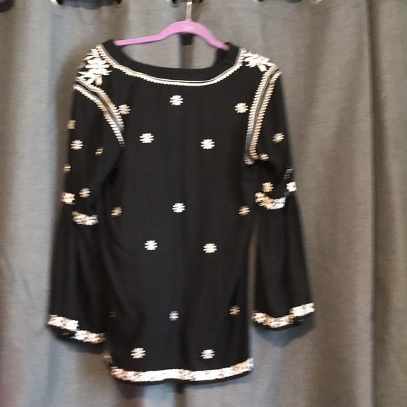 Clothes - Picture 2 of 4